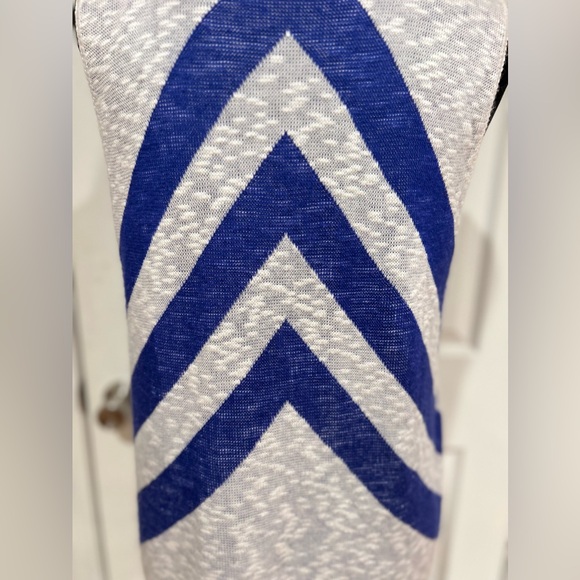 Charming Charlie White Blue Stripes Cardigan Size Small - Picture 7 of 8